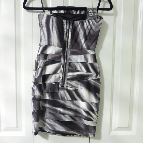 BEBE gray and white layered strapless dress with padded cups - Picture 2 of 7